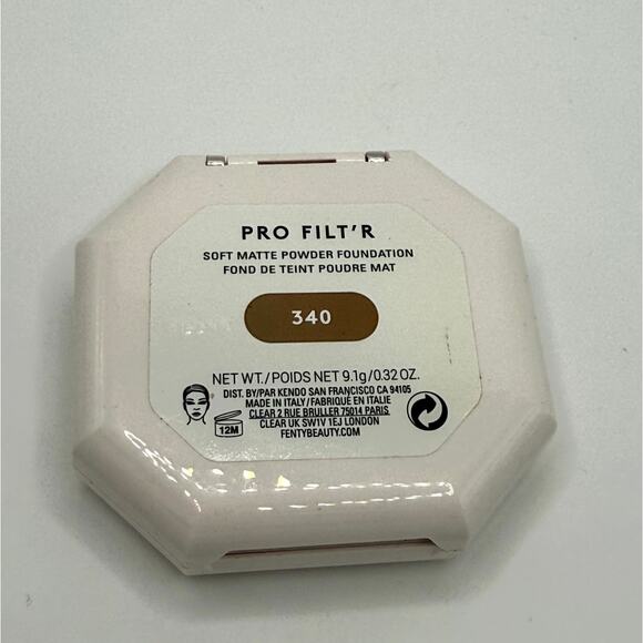 Fenty Beauty Pro Filt’r Soft Matte Powder Foundation 9.1g/0.32Oz - Picture 3 of 4